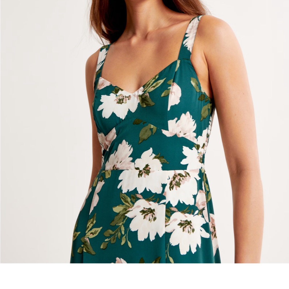 Abercrombie Drama Ruffle Tiered Gown in Green Floral